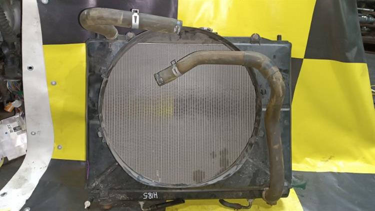 Радиатор основной Мицубиси Паджеро во Владикавказе 105204
