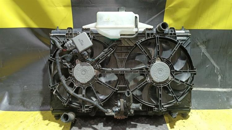 Радиатор основной Ниссан Скайлайн во Владикавказе 105354