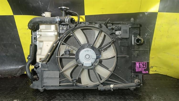 Радиатор основной Тойота Аква во Владикавказе 116562
