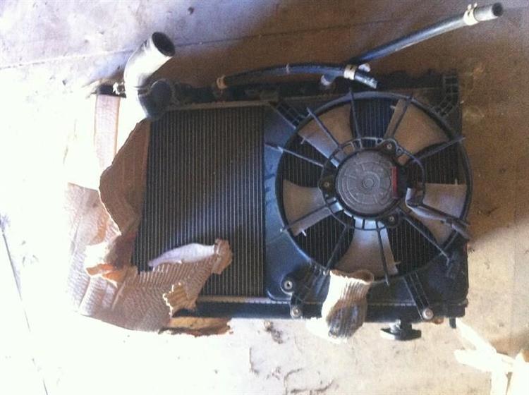Радиатор основной Хонда Фит во Владикавказе 1288