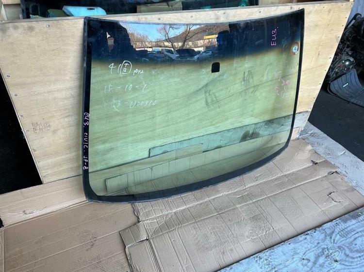Лобовое стекло Хонда Цивик во Владикавказе 236512