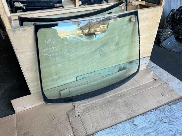Лобовое стекло Тойота Приус во Владикавказе 236521