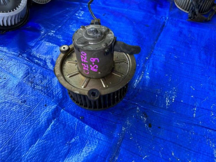 Мотор печки Исузу Гига во Владикавказе 239142