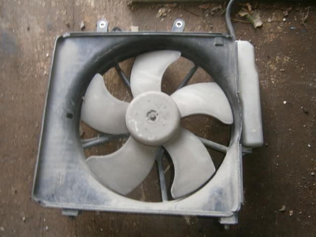 Диффузор радиатора Хонда Фит во Владикавказе 24029