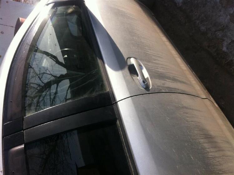 Дверь Тойота Приус во Владикавказе 5189