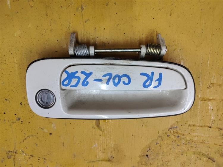 Дверь Тойота Виста во Владикавказе 593231
