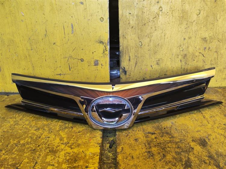 Решетка радиатора Тойота Королла Филдер во Владикавказе 70975
