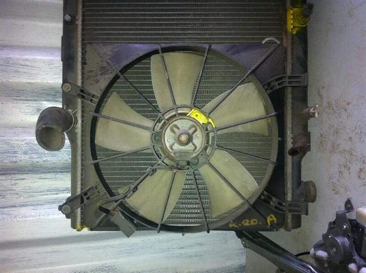 Диффузор радиатора Хонда Стрим во Владикавказе 7847